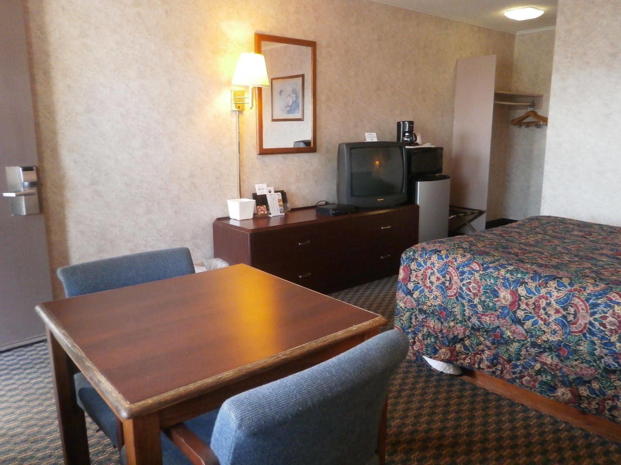 Richmond Inn And Suites المظهر الخارجي الصورة